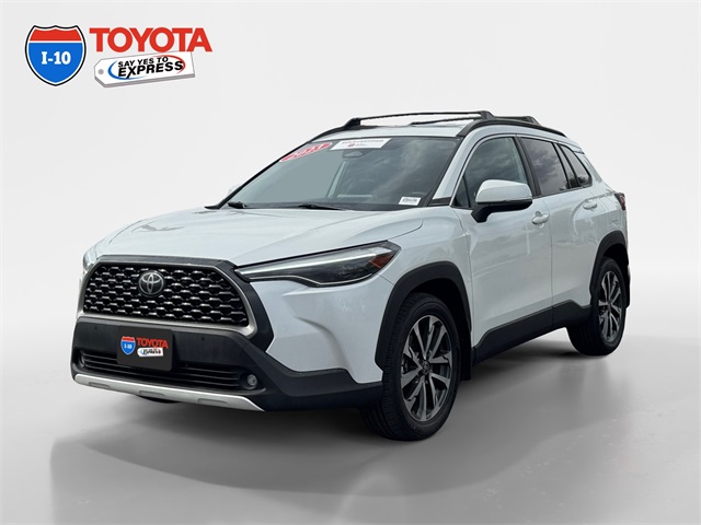 2023 Toyota Corolla Cross XLE's photo