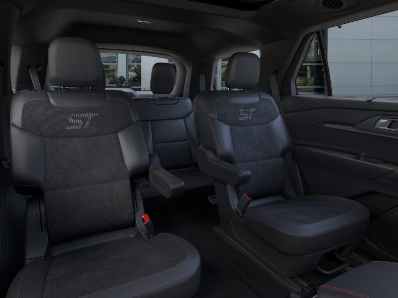 2025 Ford Explorer ST photo 10
