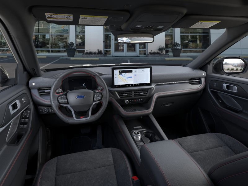 2025 Ford Explorer ST photo 8