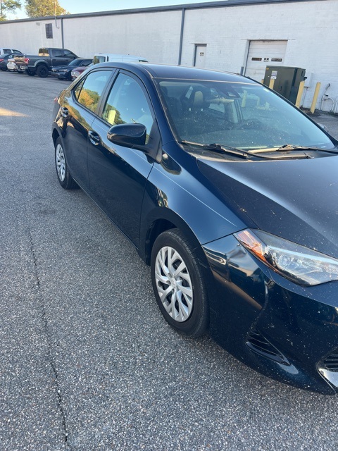 Used 2018 Toyota Corolla LE with VIN 5YFBURHE8JP853299 for sale in Rocky Mount, NC
