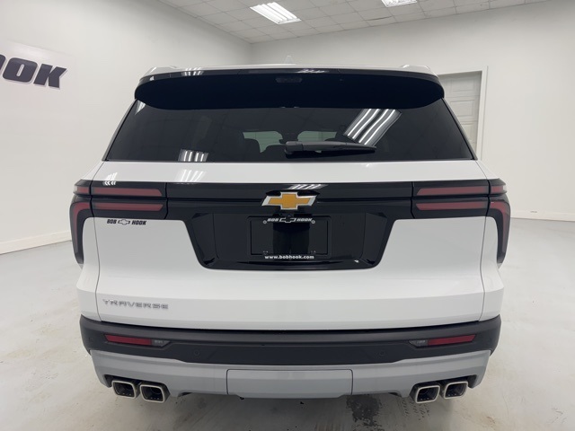 new 2026 Chevrolet Traverse car, priced at $45,345