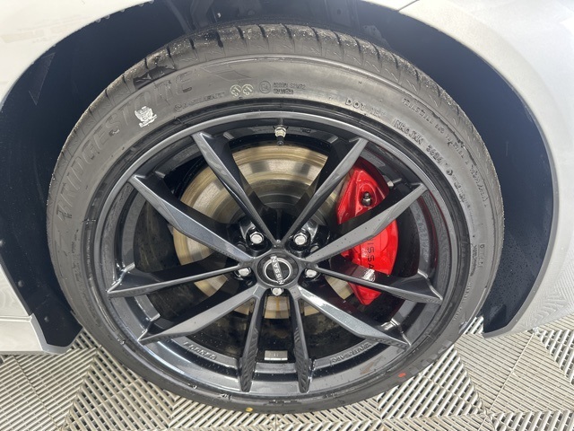 2024 Brilliant Silver/Super Black Nissan Z Performance RWD Coupe
