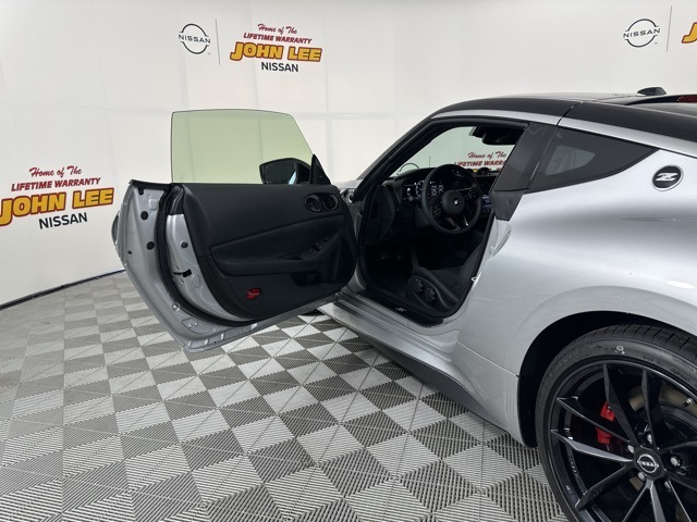 2024 Brilliant Silver/Super Black Nissan Z Performance RWD Coupe