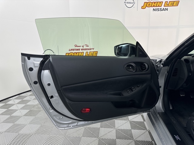 2024 Brilliant Silver/Super Black Nissan Z Performance RWD Coupe