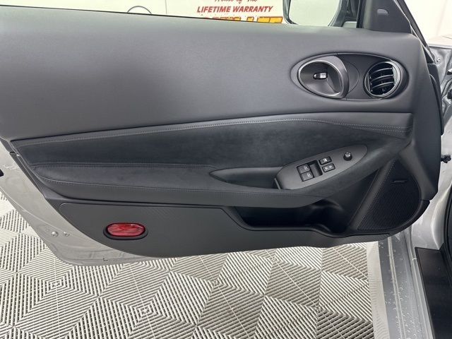 2024 Brilliant Silver/Super Black Nissan Z Performance RWD Coupe