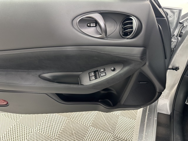 2024 Brilliant Silver/Super Black Nissan Z Performance RWD Coupe
