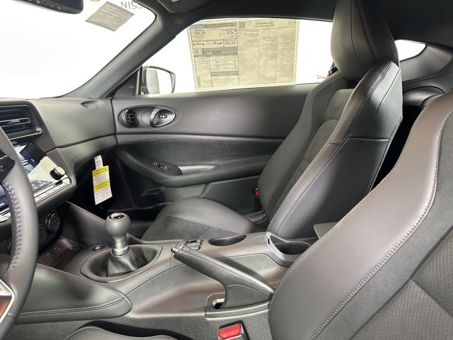 2024 Brilliant Silver/Super Black Nissan Z Performance RWD Coupe
