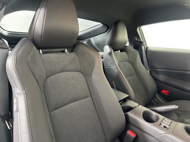 2024 Brilliant Silver/Super Black Nissan Z Performance RWD Coupe