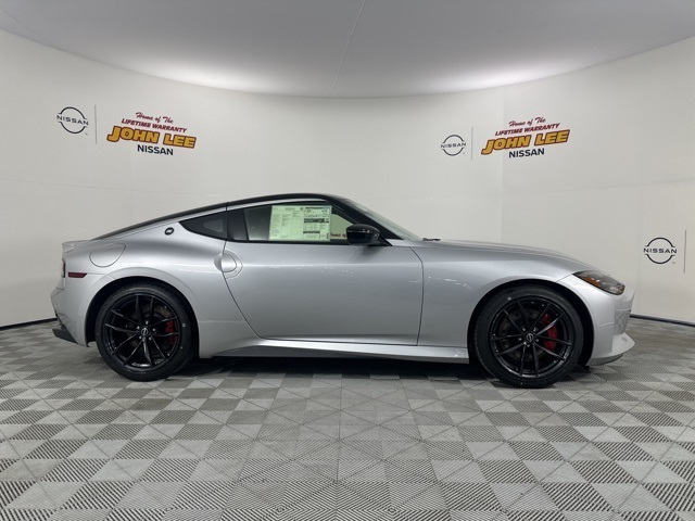 2024 Brilliant Silver/Super Black Nissan Z Performance RWD Coupe