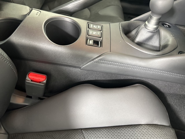 2024 Brilliant Silver/Super Black Nissan Z Performance RWD Coupe