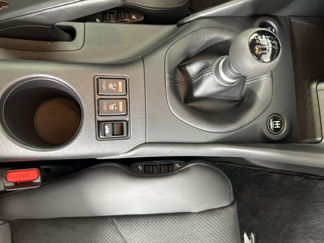 2024 Brilliant Silver/Super Black Nissan Z Performance RWD Coupe