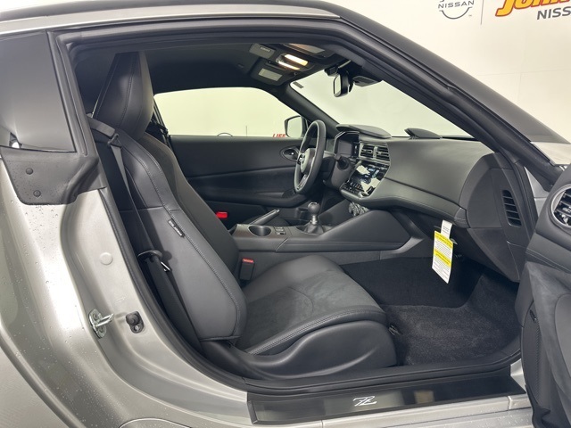 2024 Brilliant Silver/Super Black Nissan Z Performance RWD Coupe