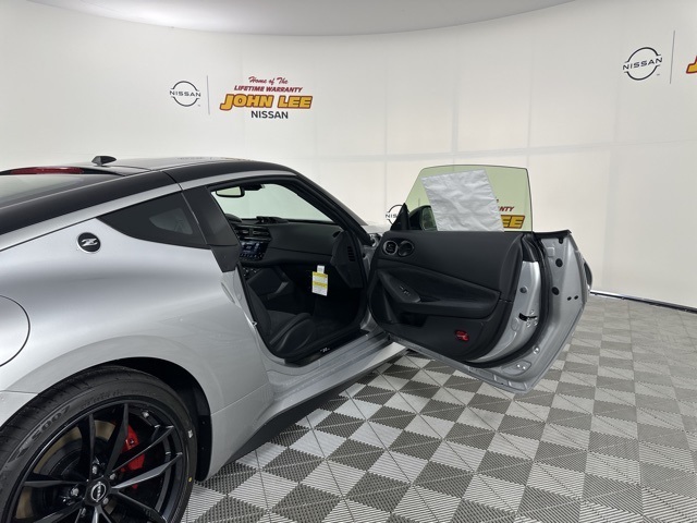 2024 Brilliant Silver/Super Black Nissan Z Performance RWD Coupe
