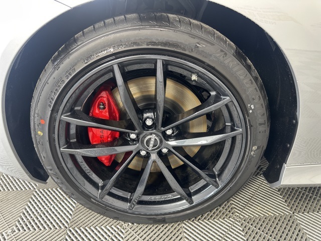 2024 Brilliant Silver/Super Black Nissan Z Performance RWD Coupe