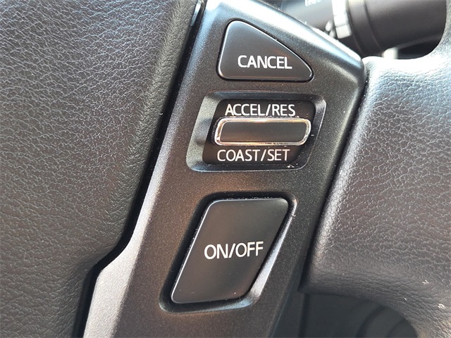 2022 Nissan Frontier SV Crew Cab photo 21