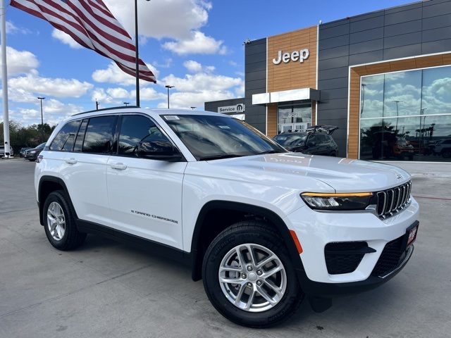2025 Jeep Grand Cherokee Laredo's photo
