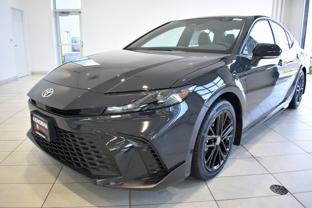 2026 Toyota Camry SE photo 2