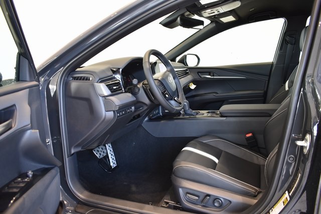 2026 Toyota Camry SE photo 7