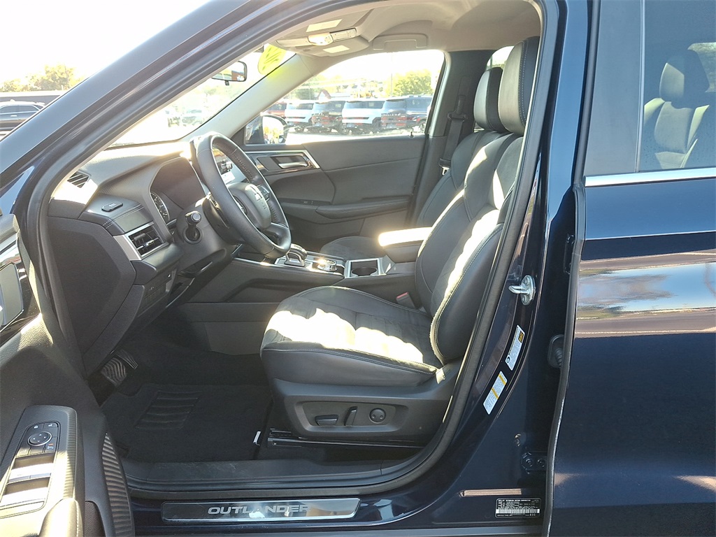 used 2022 Mitsubishi Outlander car, priced at $20,250