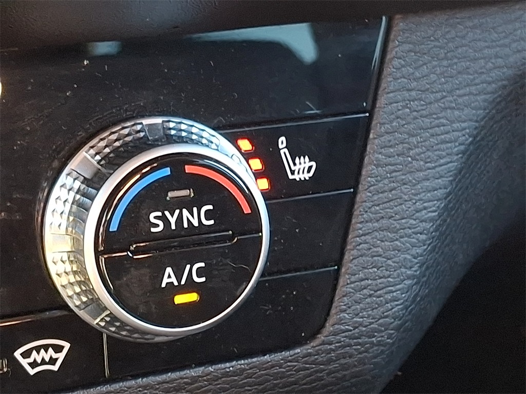 used 2022 Mitsubishi Outlander car, priced at $20,250