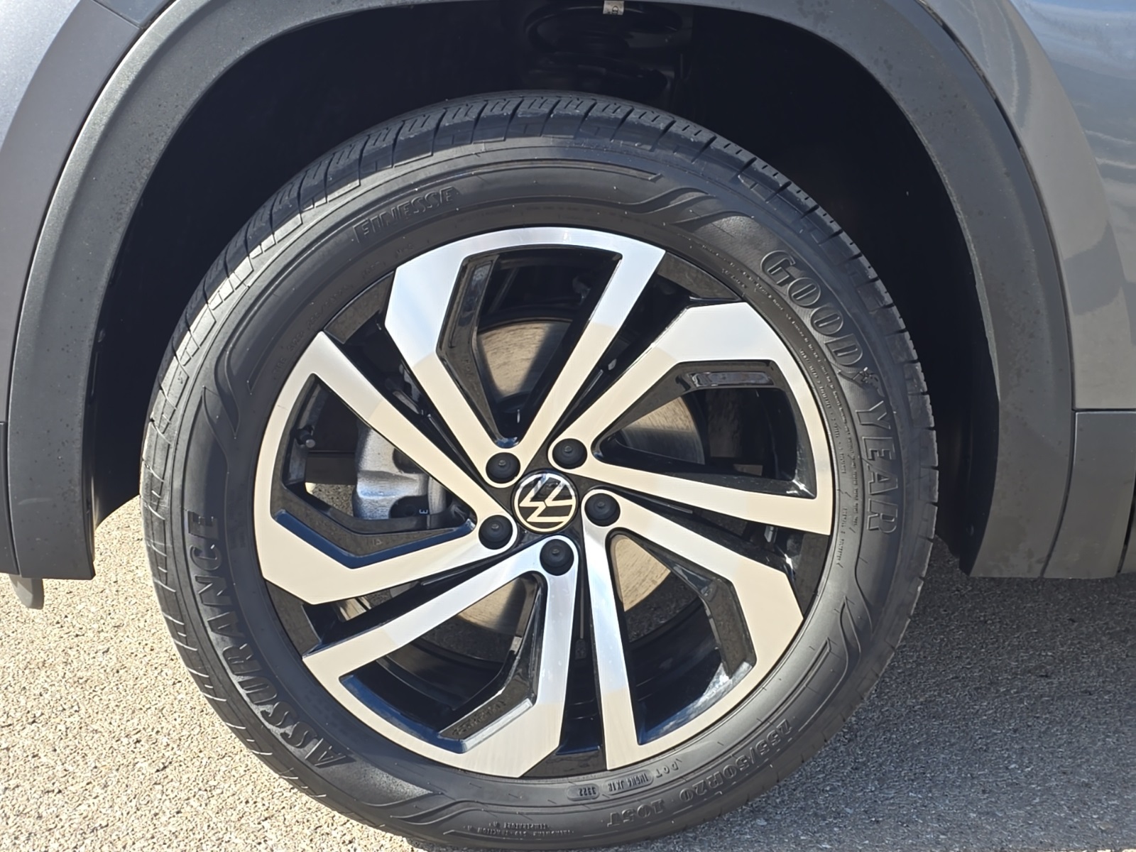 used 2023 Volkswagen Atlas Cross Sport car, priced at $32,400