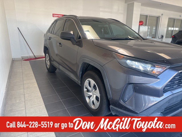 2019 Toyota RAV4 LE photo 2