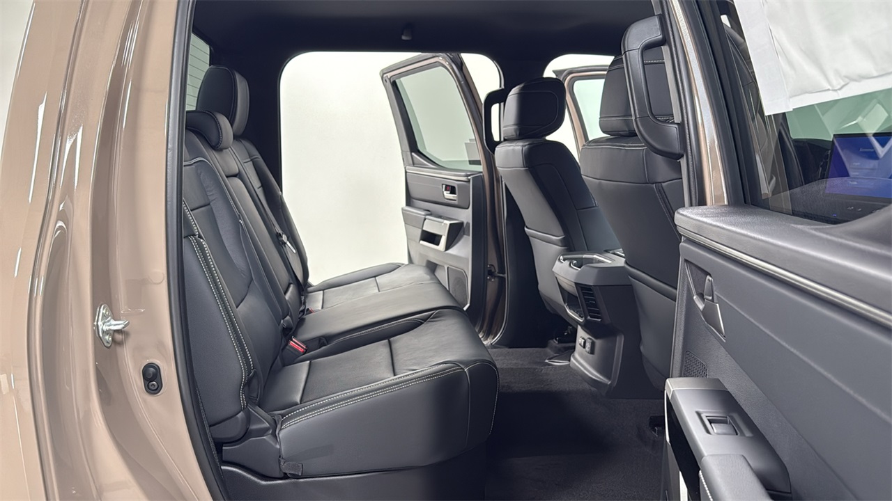 2026 Toyota Tundra Limited photo 16