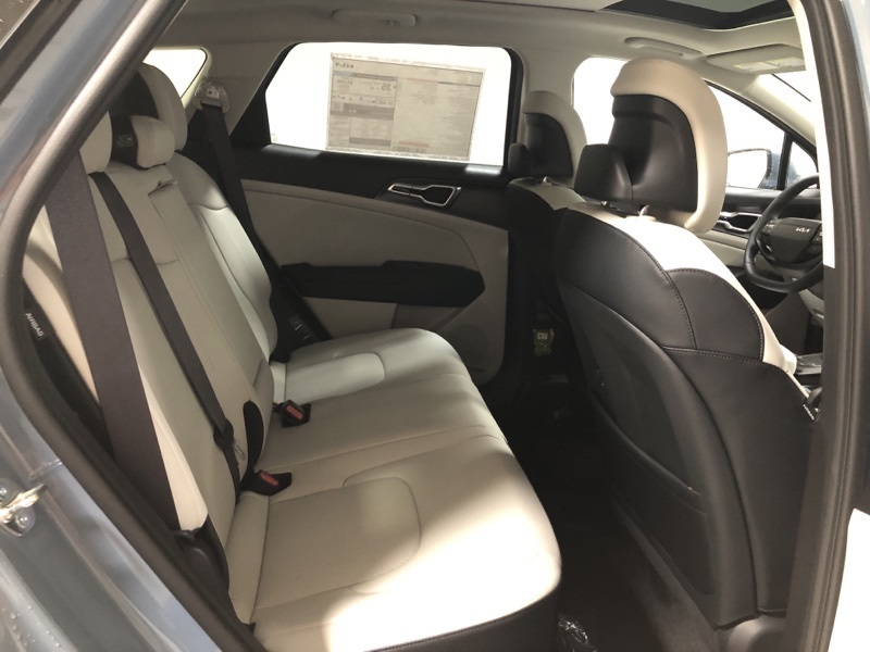 2026 Kia Sportage Hybrid EX photo 8
