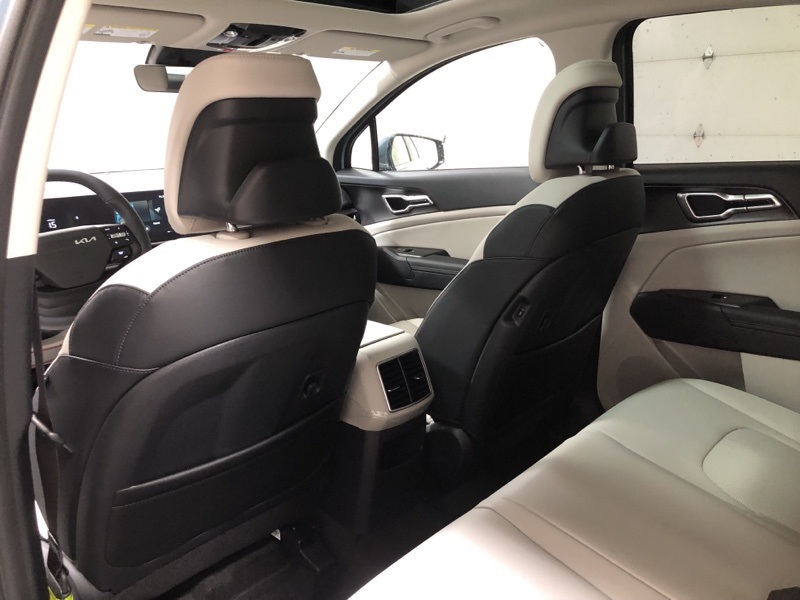 2026 Kia Sportage Hybrid EX photo 12