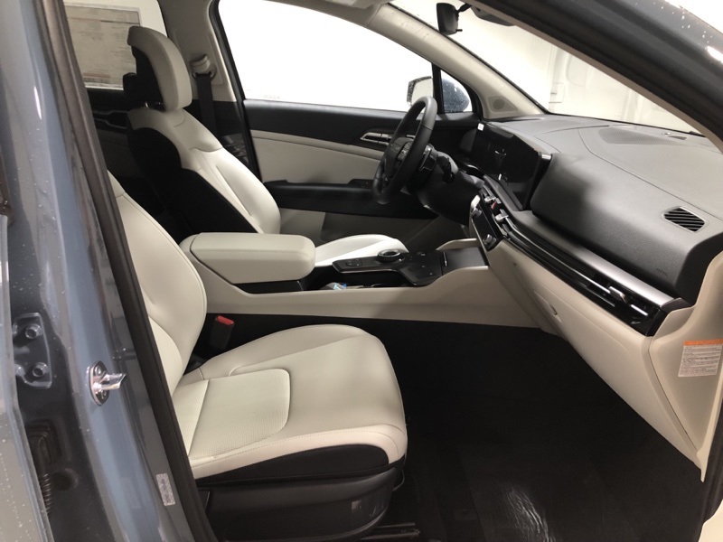 2026 Kia Sportage Hybrid EX photo 13
