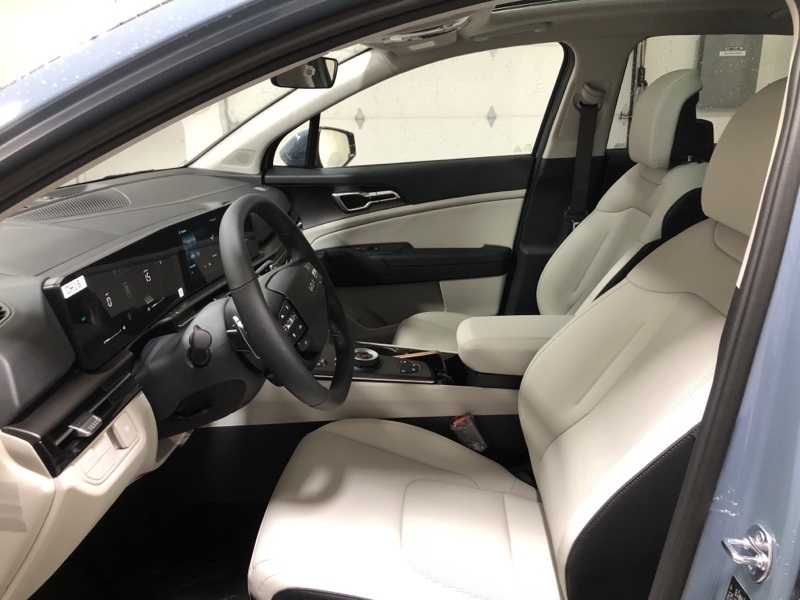 2026 Kia Sportage Hybrid EX photo 16