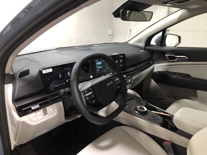 2026 Kia Sportage Hybrid EX photo 17