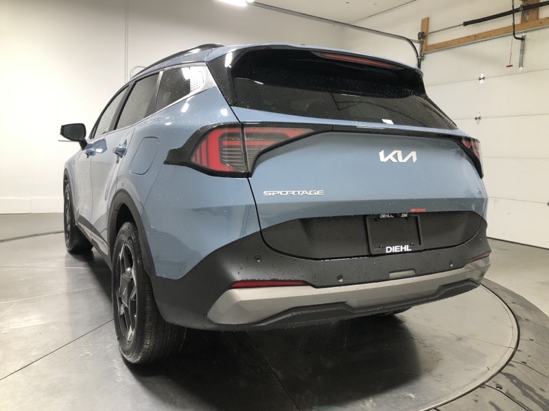2026 Kia Sportage Hybrid EX photo 2