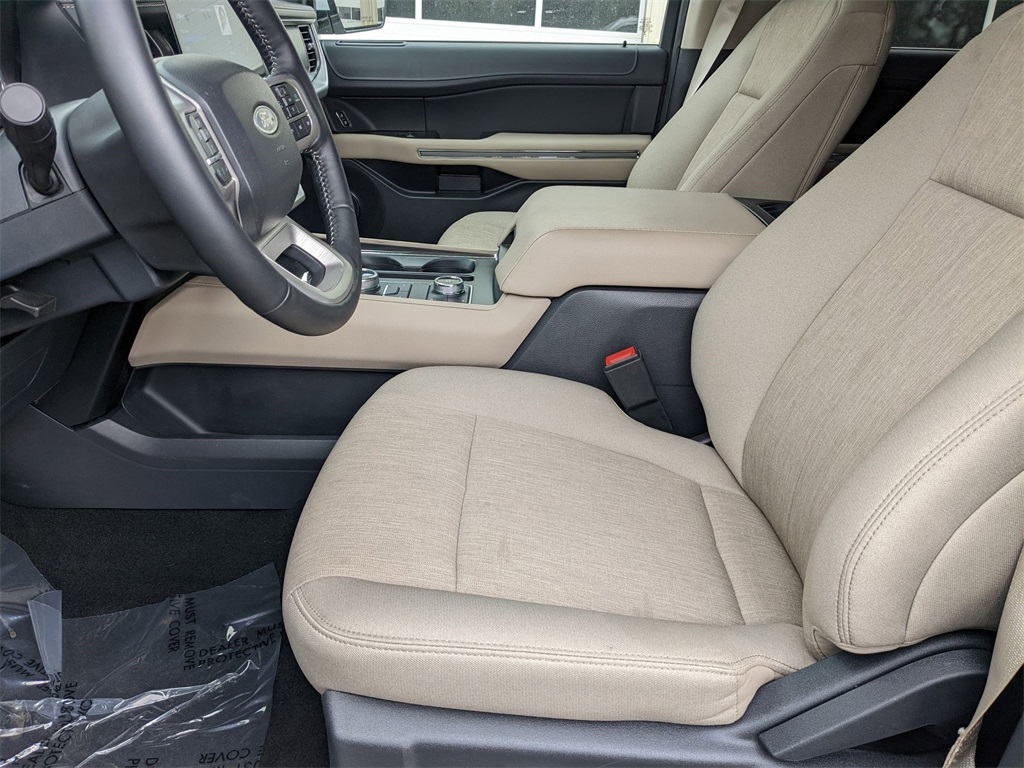 2024 Ford Expedition XLT photo 8