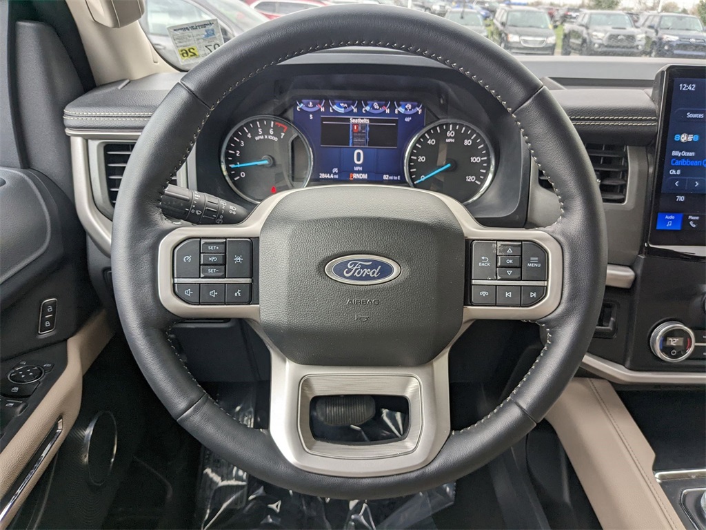 2024 Ford Expedition XLT photo 19