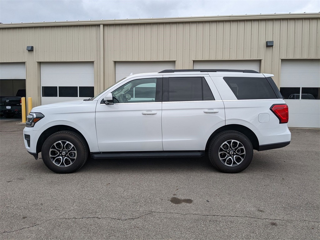 2024 Ford Expedition XLT photo 3