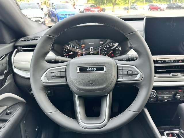 2025 Bright White Clearcoat Jeep Compass Limited 4X4 SUV