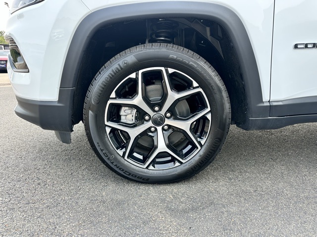 2025 Bright White Clearcoat Jeep Compass Limited 4X4 SUV