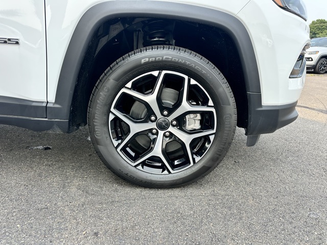 2025 Bright White Clearcoat Jeep Compass Limited 4X4 SUV