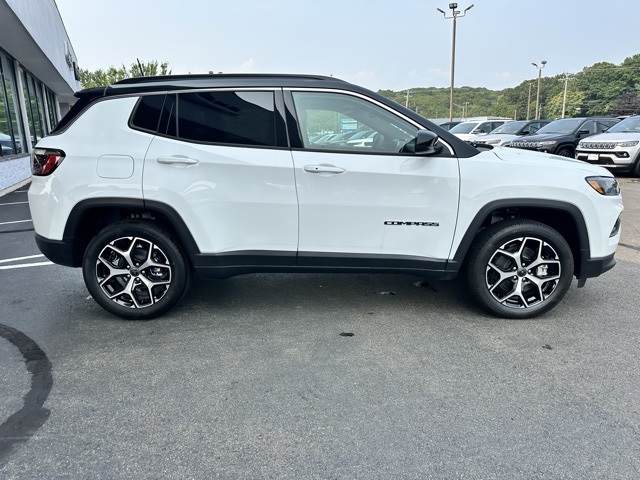 2025 Bright White Clearcoat Jeep Compass Limited 4X4 SUV
