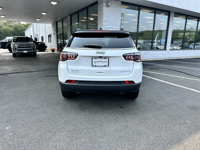 2025 Bright White Clearcoat Jeep Compass Limited 4X4 SUV