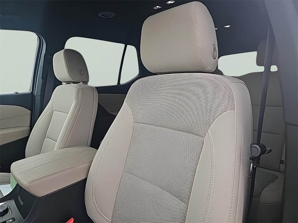2023 Chevrolet Traverse Cloth photo 3