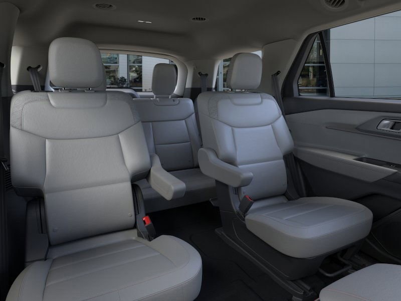 2025 Ford Explorer photo 9