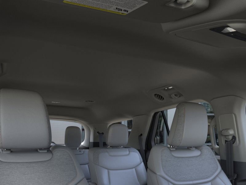 2025 Ford Explorer photo 20