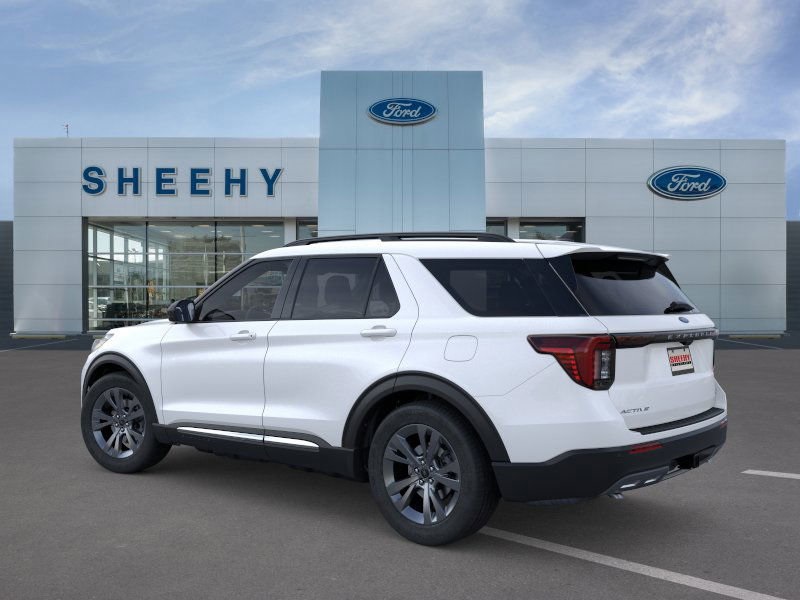 2025 Ford Explorer photo 5