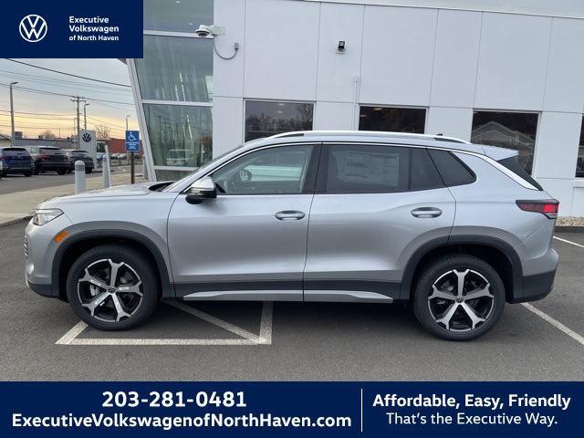 2026 Volkswagen Tiguan SE's photo