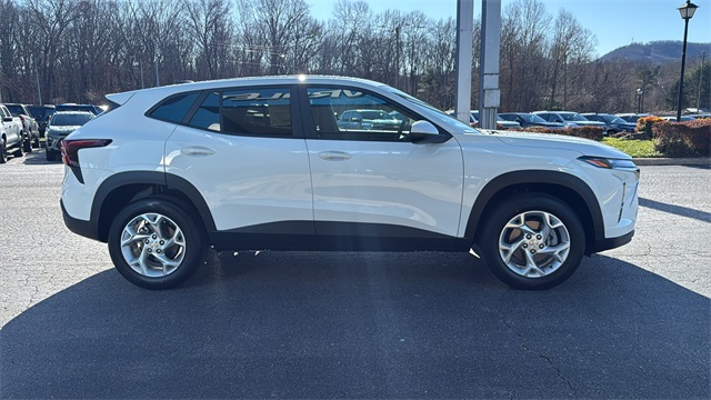 new 2026 Chevrolet Trax car, priced at $24,385