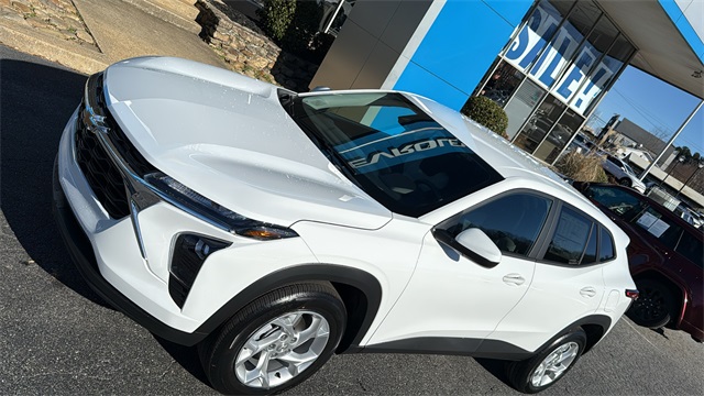 new 2026 Chevrolet Trax car, priced at $24,385