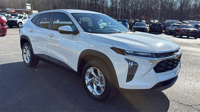 new 2026 Chevrolet Trax car, priced at $24,385