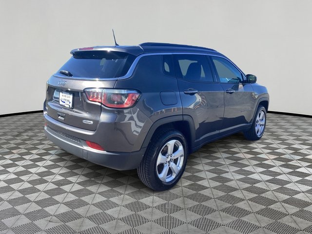 2018 Jeep Compass Latitude photo 2